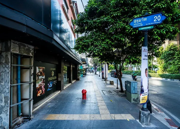 Go Silom - Bts Surasak Station Apartment *